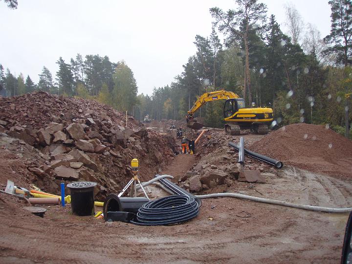 rorläggning igelkottsv soder.JPG - rören överfyllda